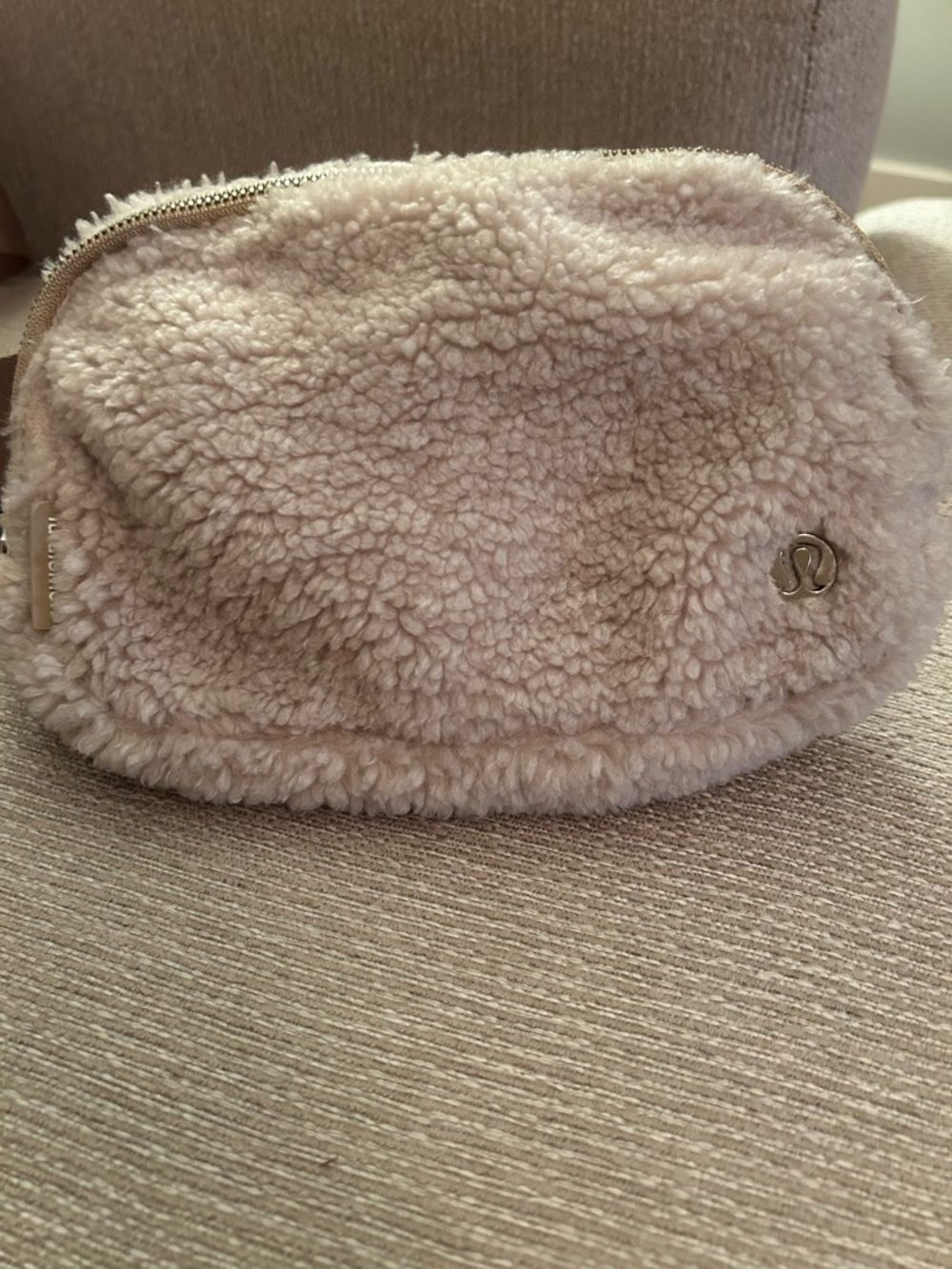 NWOT Lululemon Athletica Women's Everyday Sherpa/Fleece Plush Belt Bag